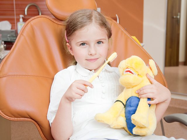 Finding a Dentist for Your Kids (featured image)