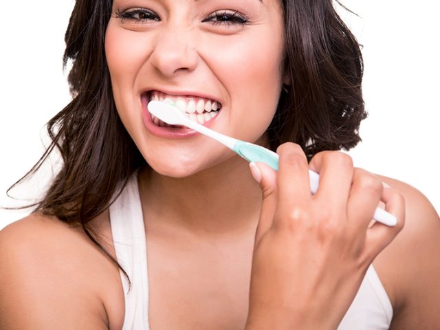 You Might Be Brushing Your Teeth Wrong (featured image)