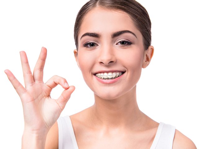 Clear Braces vs. Metal Braces (featured image)